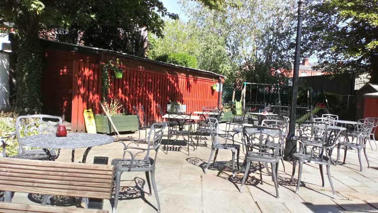 Hotel Duke Of York Hazel Grove Exterior foto